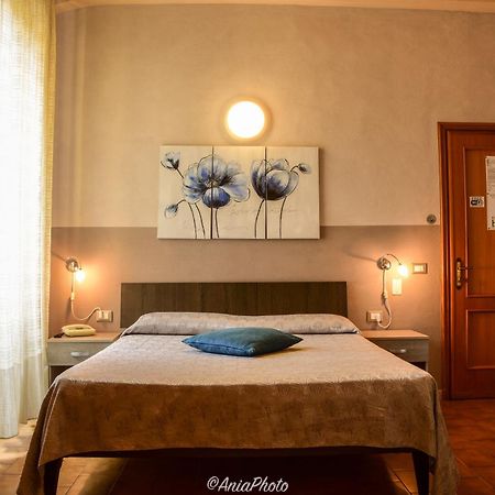 Albergo Florida Taggia Zewnętrze zdjęcie